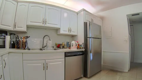 $365,000 | 20100 West Country Club Drive, Unit 504, Aventura, FL 33180