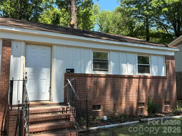 $2,000 | 2627 Dora Drive, Charlotte, NC 28215