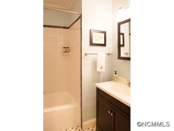 29 Eastview Road Brevard, NC 28712 - Photo 4 of 6 Gallery Image 4