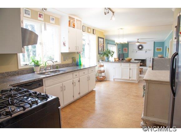 29 Eastview Road Brevard, NC 28712 - Photo 6 of 6 Gallery Image 6