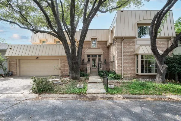 $1,795,000 | 5826 Farquhar Lane, Dallas, TX 75209