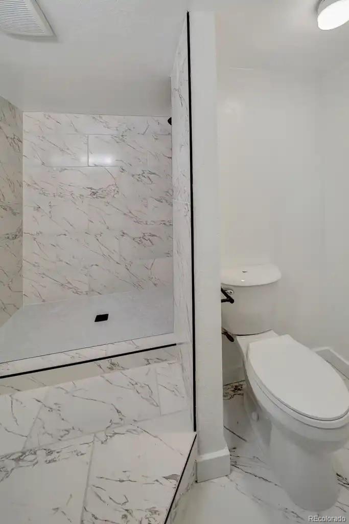 4666 Freeport Way Denver, CO 80239 - Photo 18 of 28