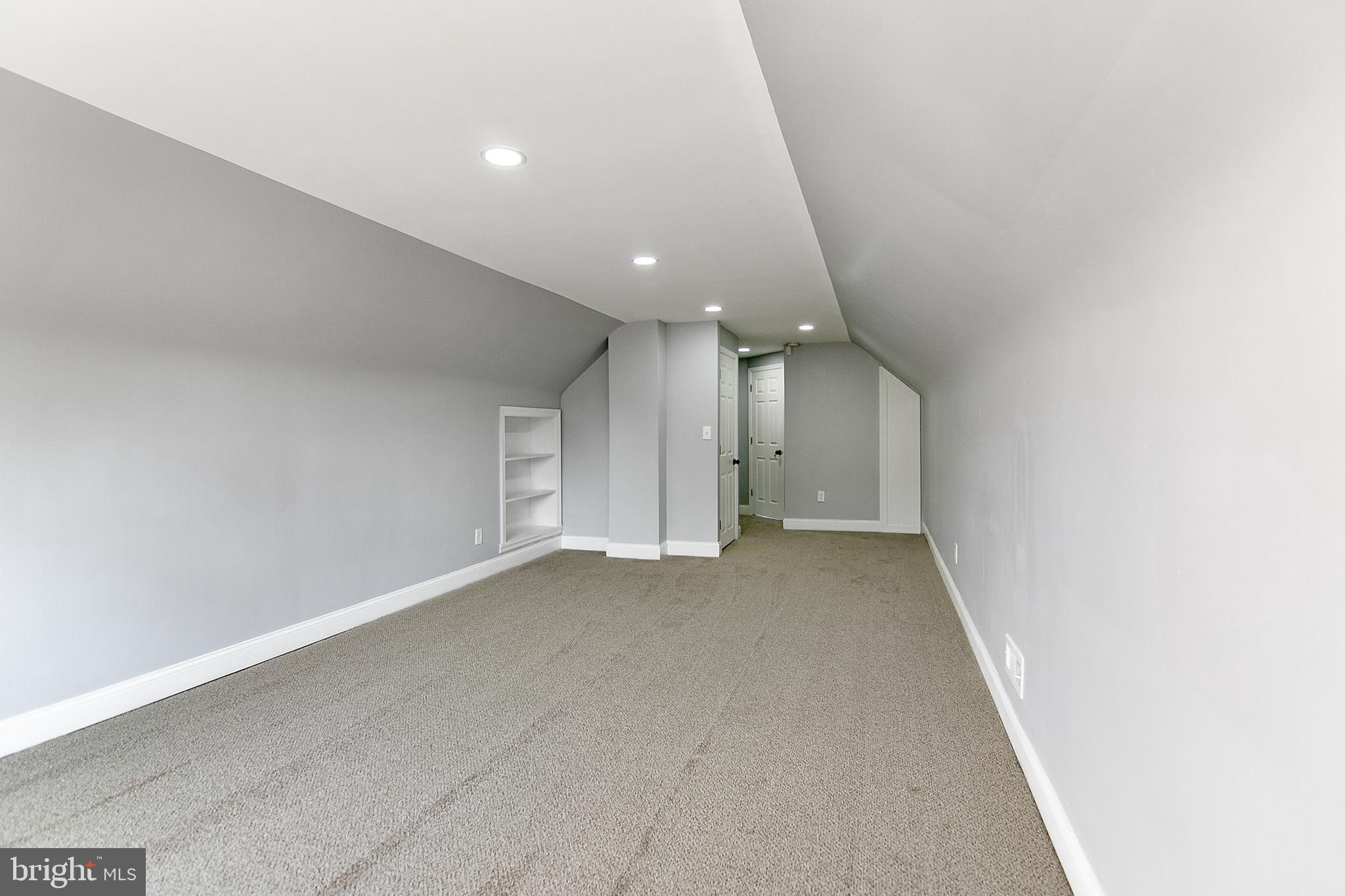731 Charing Cross Road Baltimore, MD 21229 - Photo 21 of 39