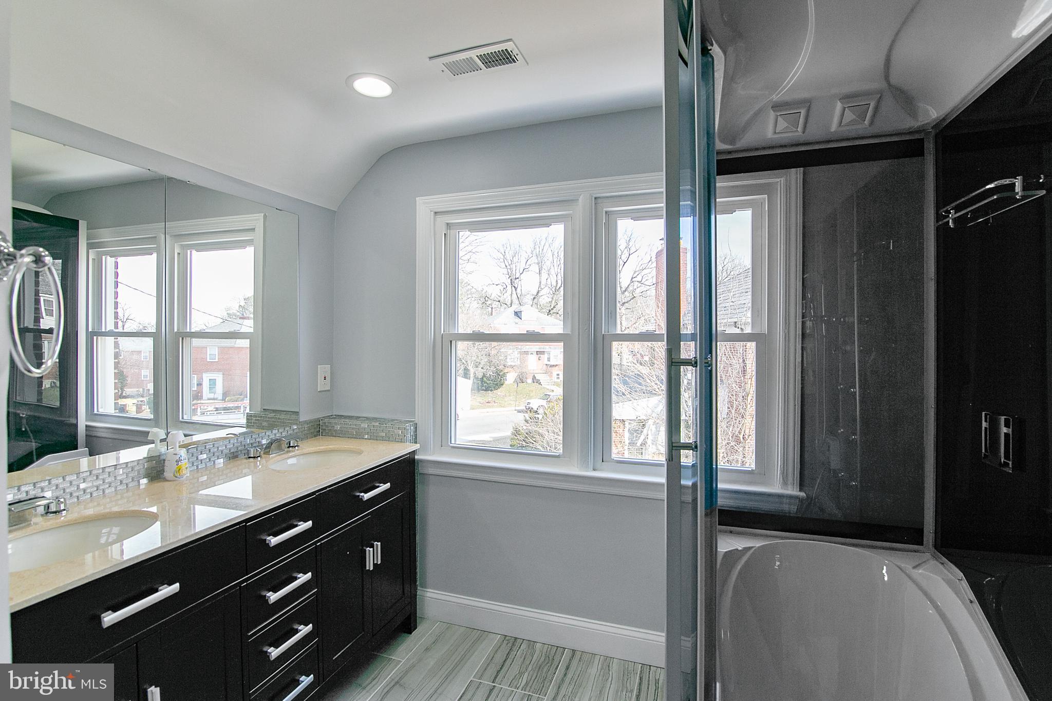 731 Charing Cross Road Baltimore, MD 21229 - Photo 22 of 39