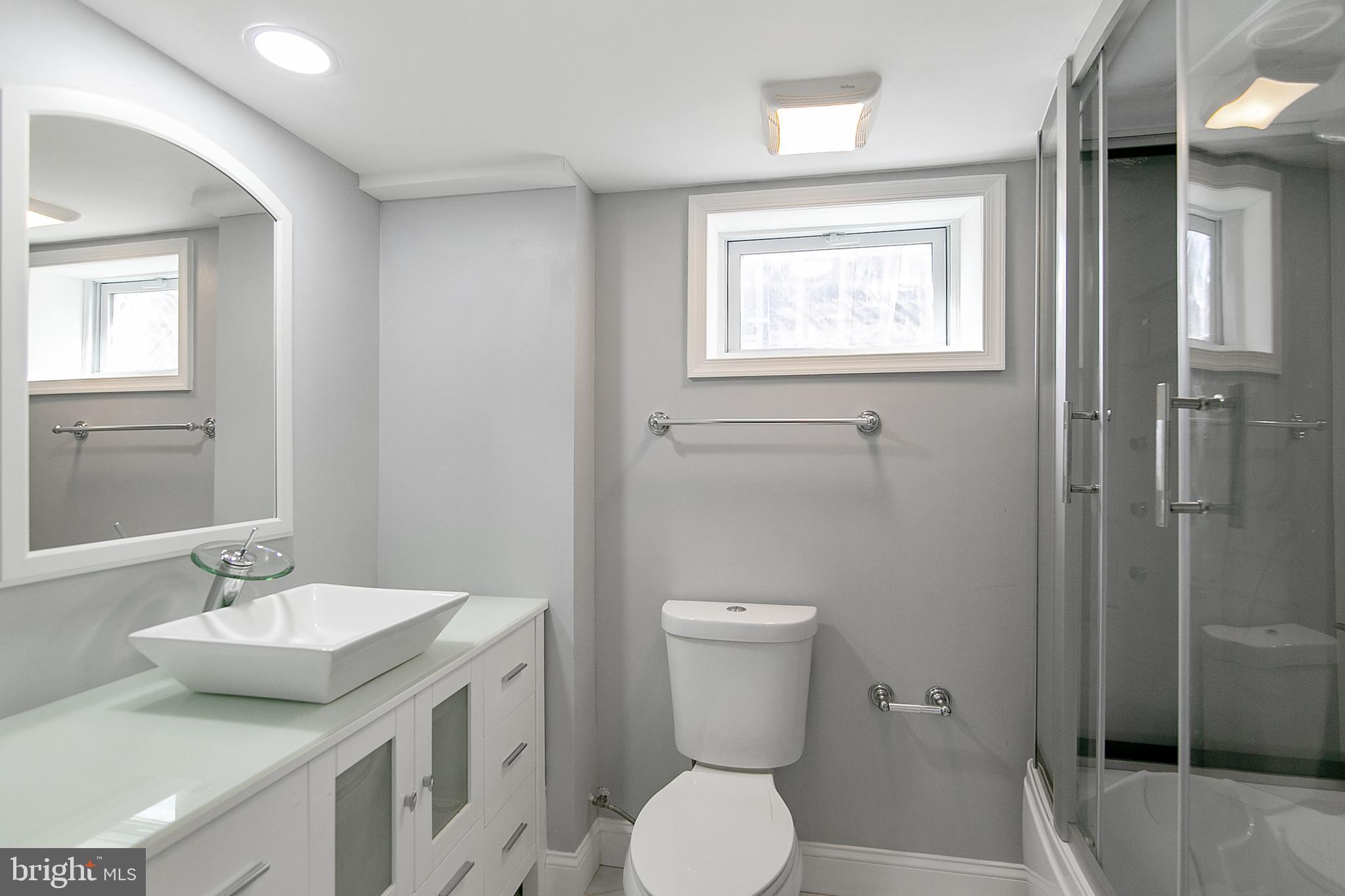 731 Charing Cross Road Baltimore, MD 21229 - Photo 27 of 39