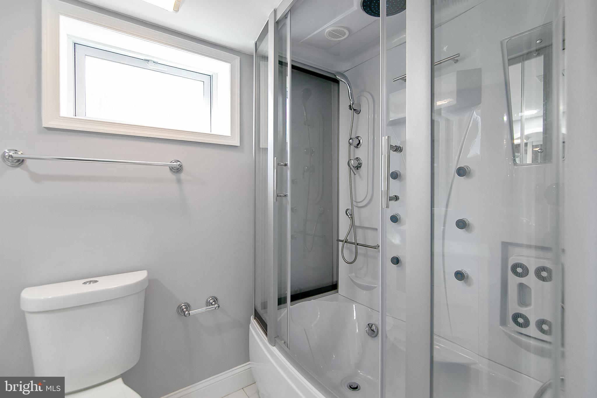 731 Charing Cross Road Baltimore, MD 21229 - Photo 28 of 39
