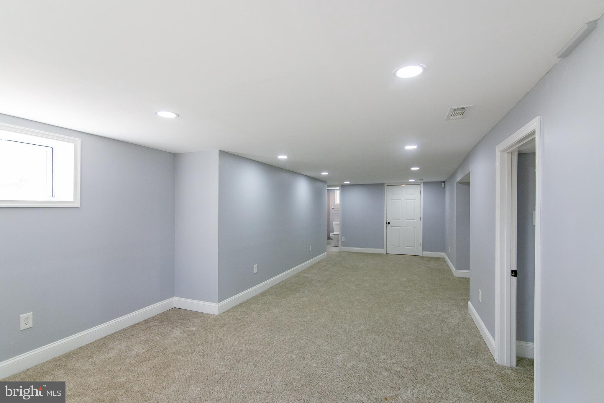 731 Charing Cross Road Baltimore, MD 21229 - Photo 30 of 39