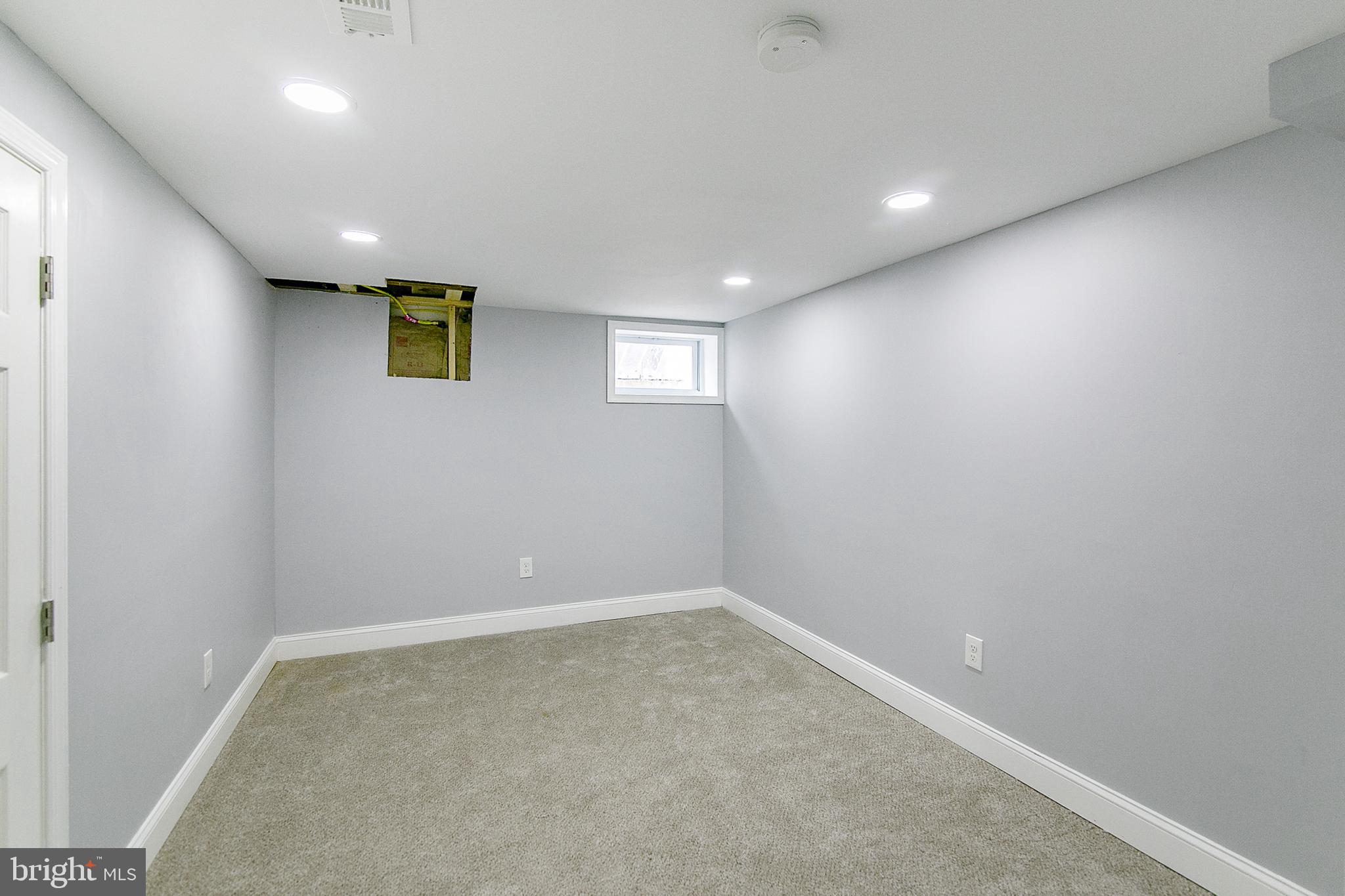 731 Charing Cross Road Baltimore, MD 21229 - Photo 33 of 39