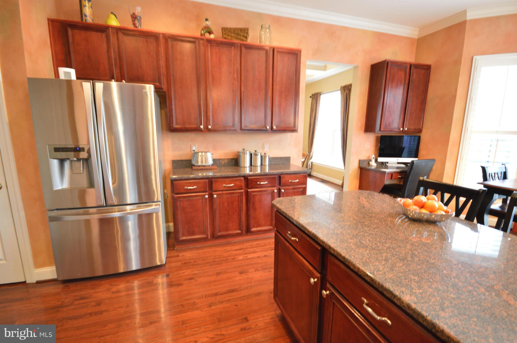 9018 Roaring Spring Loop Bristow, VA 20136 - Photo 11 of 30 Kitchen