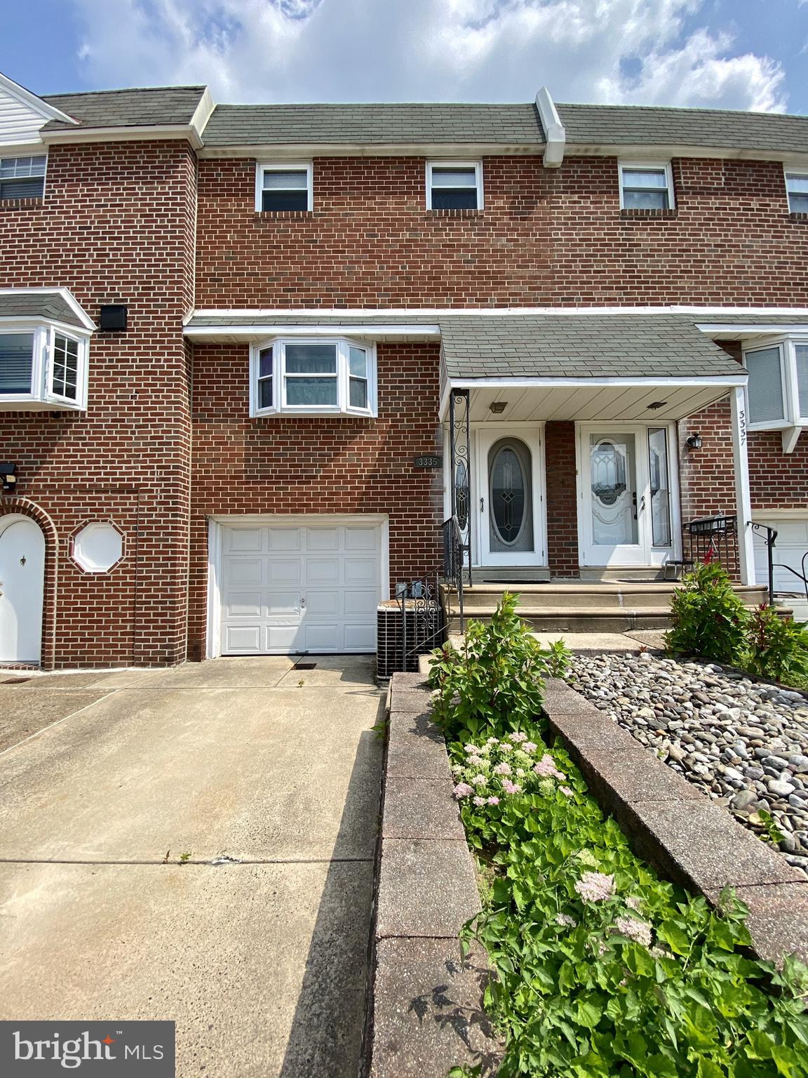 3335 Fairdale Road Philadelphia, PA 19154 - Photo 1 of 35