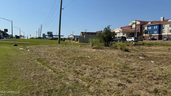 $600,000 | 1 Highway 35, Carthage, MS 39051