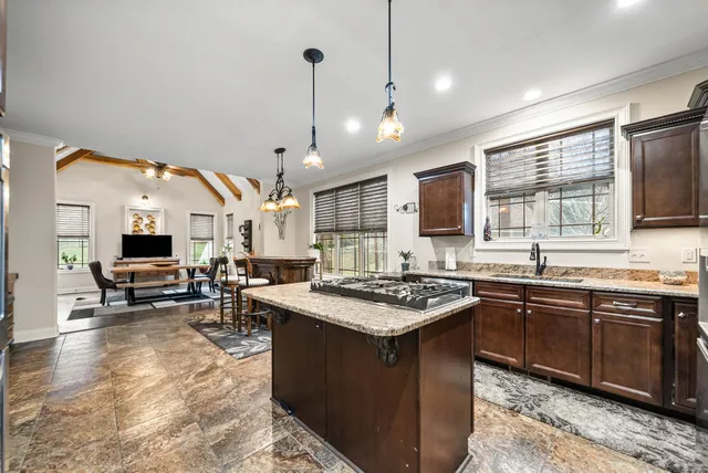 $925,000 | 531 Stonegate Drive, Clarksville, TN 37043