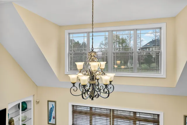 $925,000 | 531 Stonegate Drive, Clarksville, TN 37043