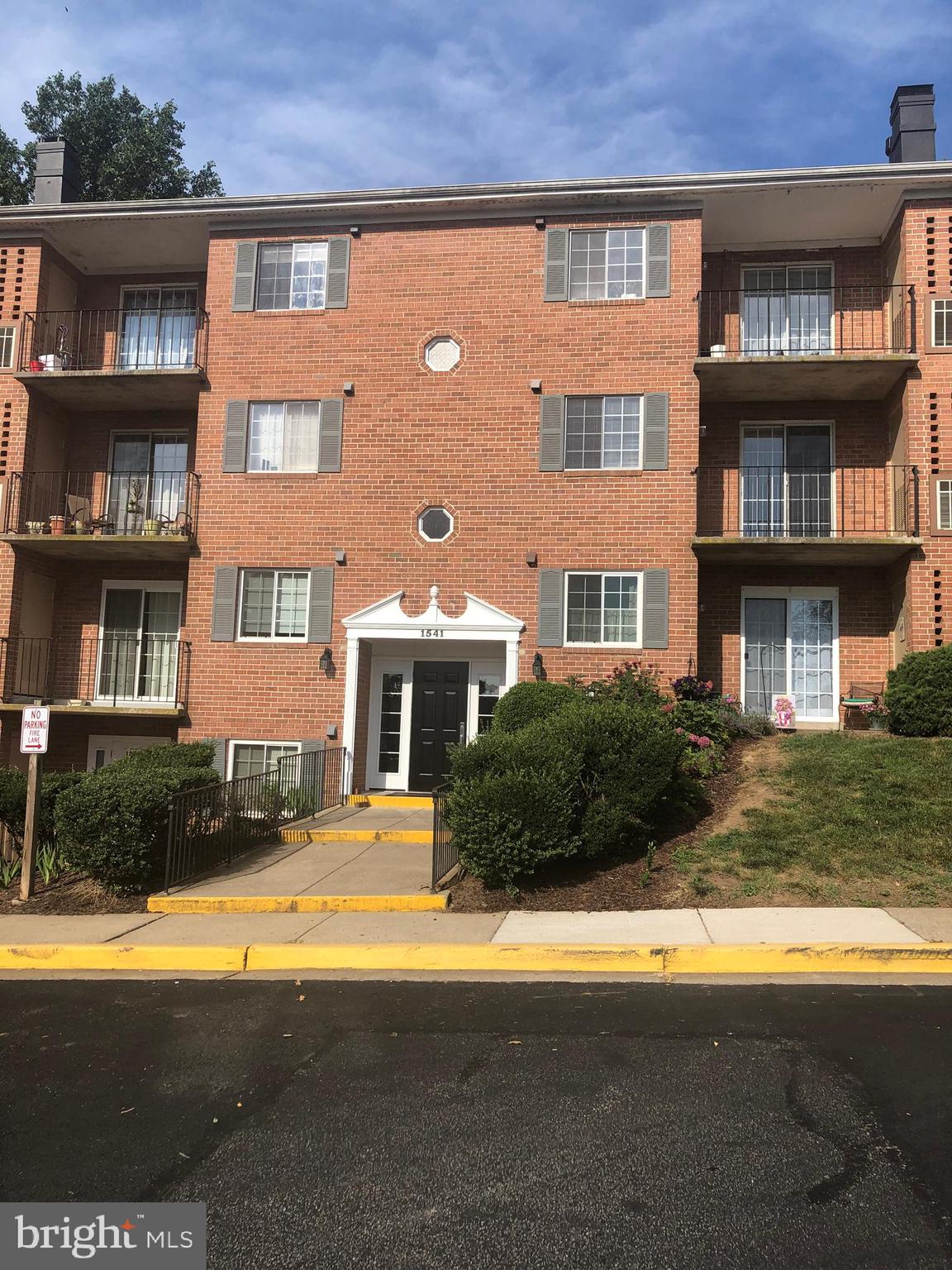 1541 Colonial Drive Woodbridge, VA 22192 - Photo 2 of 22