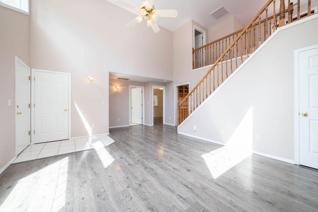 16944 Downey Road Bend, OR 97707 - Photo 4 of 44 a view of entryway with wooden floor