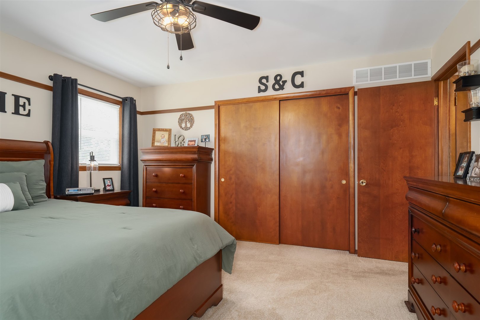 32931 East 1000 N Road Chatsworth, IL 60921 - Photo 15 of 42 a bedroom with a bed and a dresser