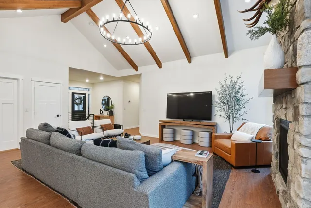 $999,900 | 16994 North Morton Drive, Colbert, WA 99005