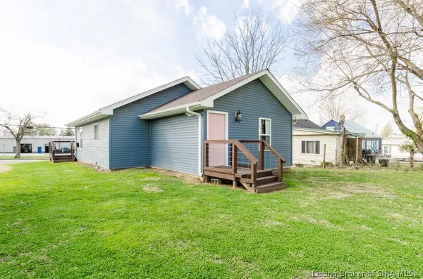 $224,000 | 1005 Bristol Street, Salem, IN 47167