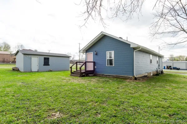 $224,000 | 1005 Bristol Street, Salem, IN 47167
