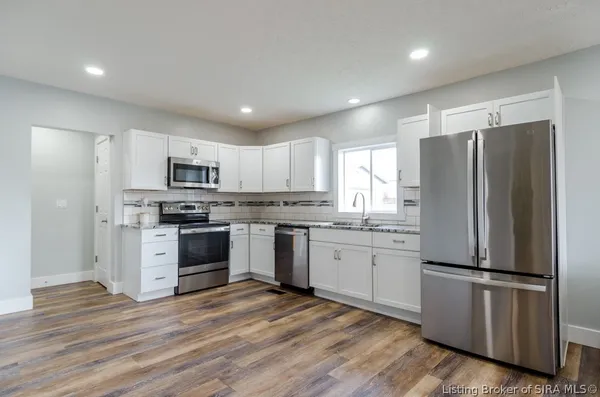 $224,000 | 1005 Bristol Street, Salem, IN 47167