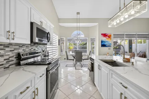 $425,000 | 8337 Horseshoe Bay Road, Boynton Beach, FL 33472