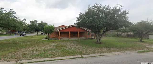 $289,000 | 404 East Carle Street, Freer, TX 78357