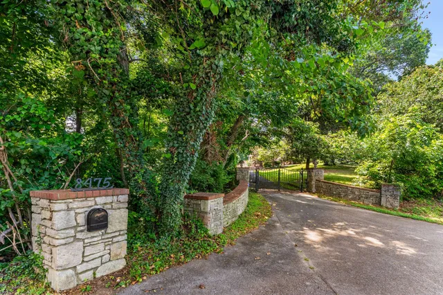 $950,000 | 8475 Mc Crory Lane, Nashville, TN 37221