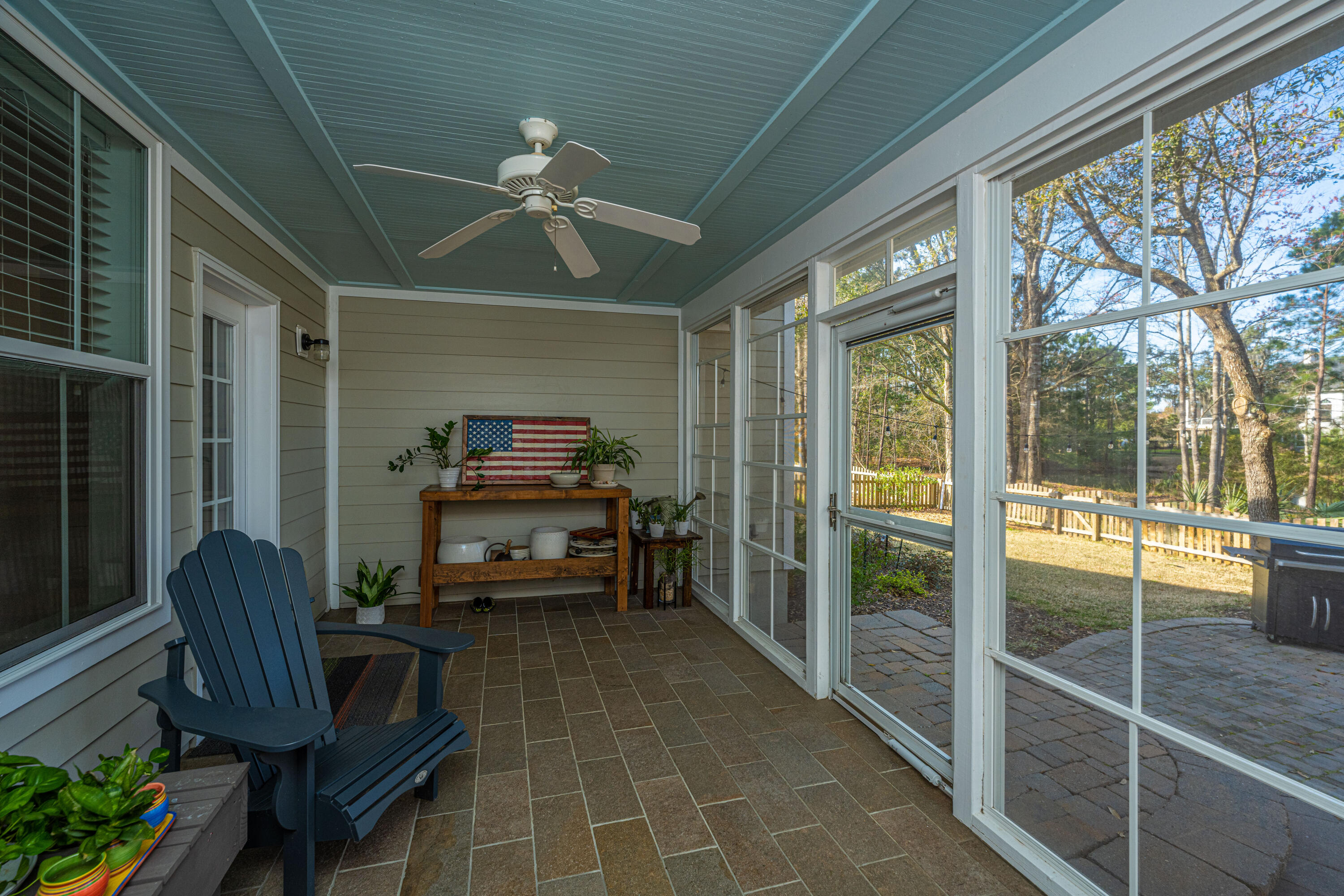 1868 Hall Point Road Mount Pleasant, SC 29466 - Photo 38 of 56 Carolina room