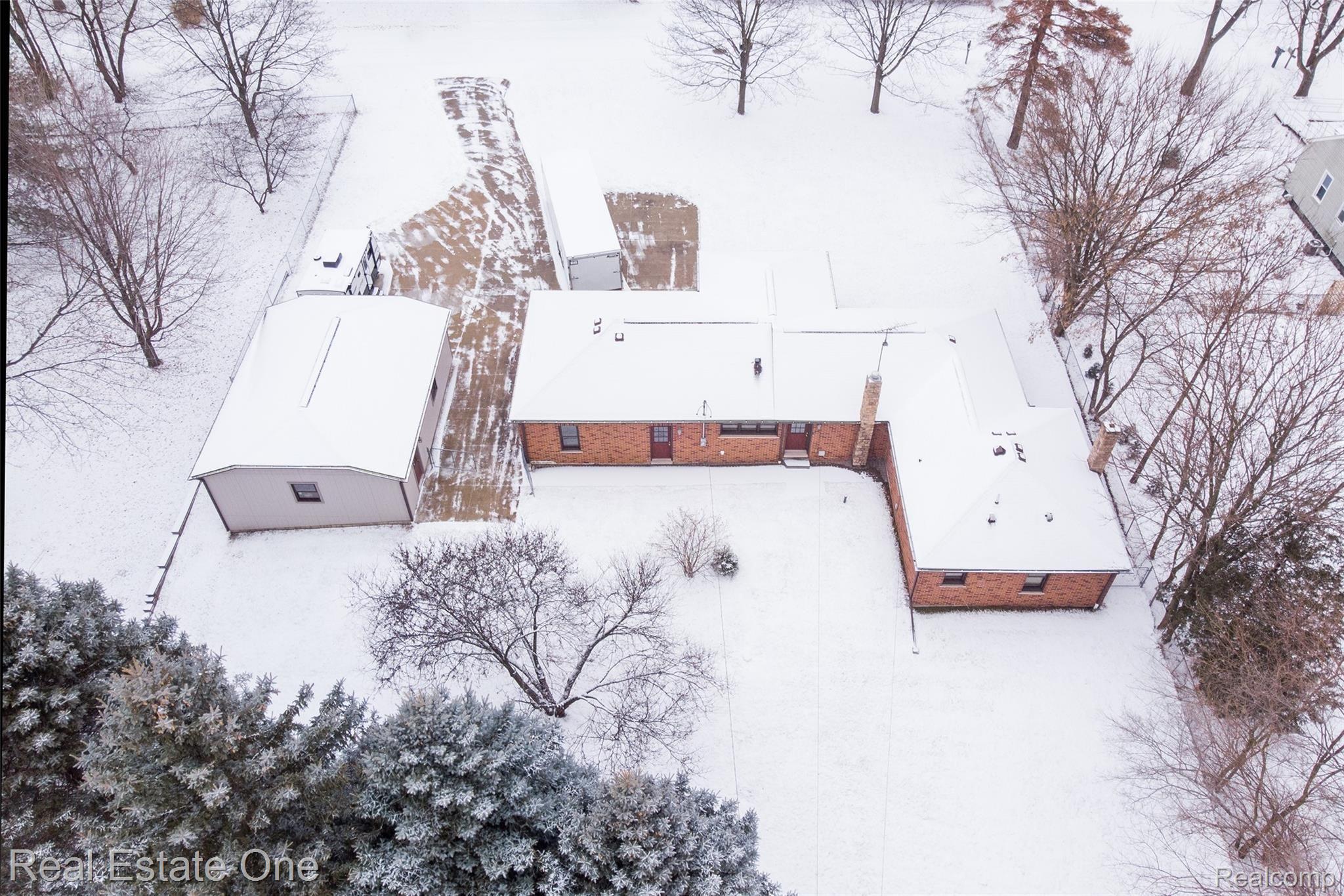 2866 Avalon Road Rochester, MI 48309 - Photo 30 of 33 2866 Avalon-29.jpg