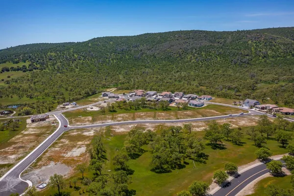 a view of an ocean and a mountain view