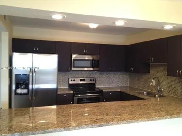 $1,850 | 2500 Parkview Drive, Unit 307, Hallandale Beach, FL 33009