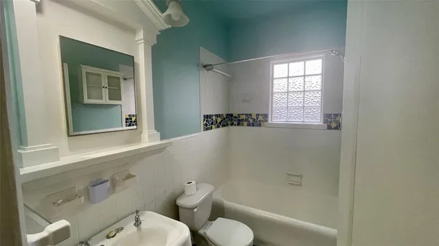 $2,200 | 5347 Lewis Street, Unit 5345, Dallas, TX 75206