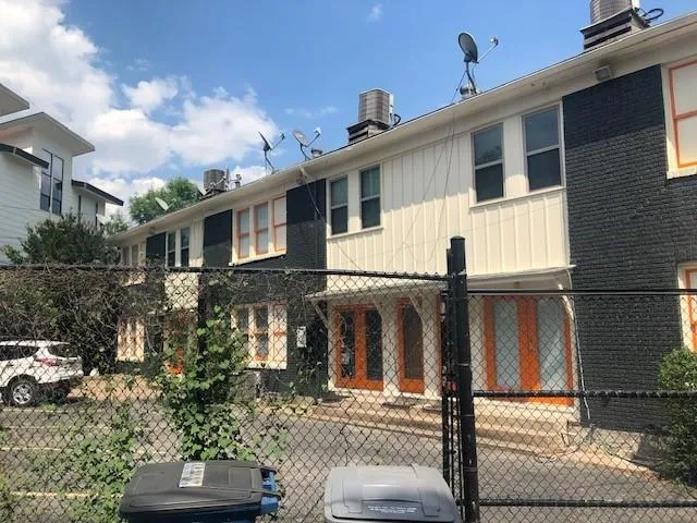 $2,200 | 5347 Lewis Street, Unit 5345, Dallas, TX 75206