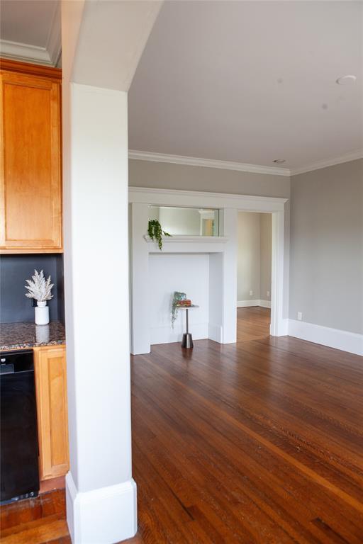 5347 Lewis Street, Unit 5345 Dallas, TX 75206 - Photo 8 of 37 a view of living room with furniture and wooden floor
