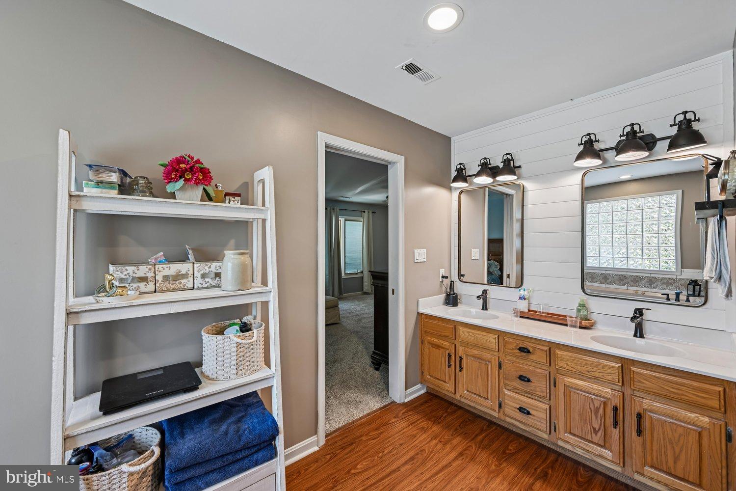 16201 Brandywine Road Brandywine, MD 20613 - Photo 26 of 72 Primary Bath