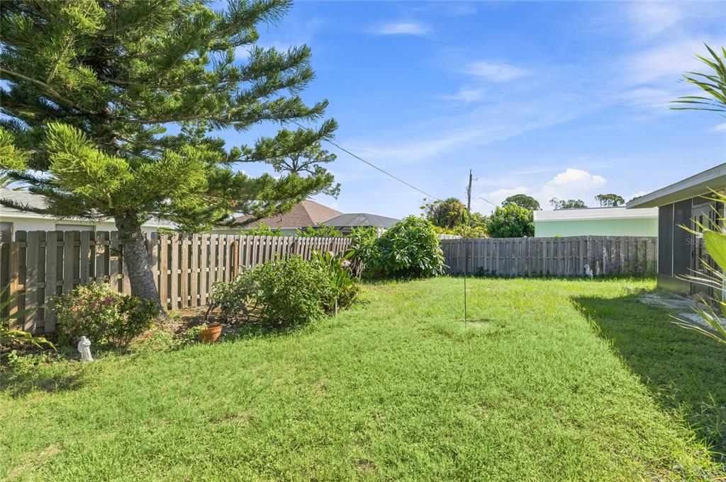 1220 Falcon Road Venice, FL 34293 - Photo 33 of 55 Gallery Image 33