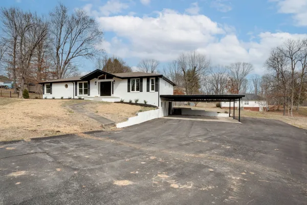 $545,000 | 1009 Primrose Drive, Greenbrier, TN 37073