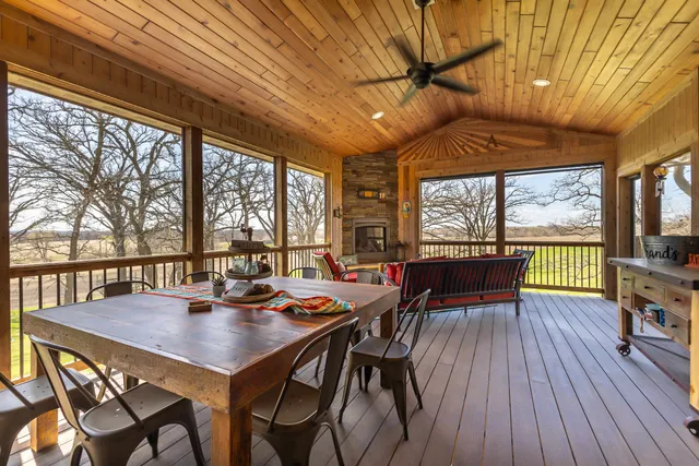 $725,000 | 2968 South Curtiss Road, Stockton, IL 61085