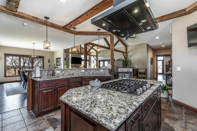 $725,000 | 2968 South Curtiss Road, Stockton, IL 61085