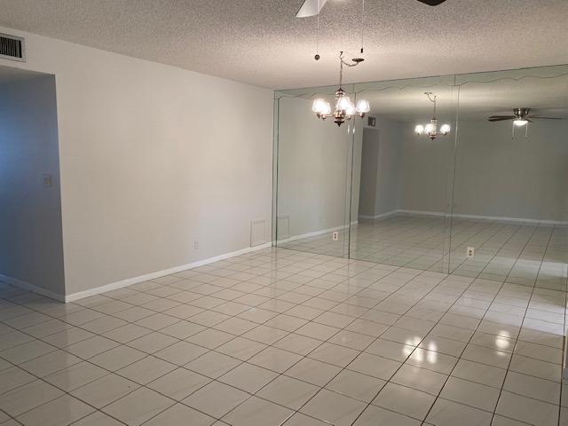 4565 Northwest 3rd Street, Unit B Delray Beach, FL 33445 - Photo 3 of 15 Diningrm