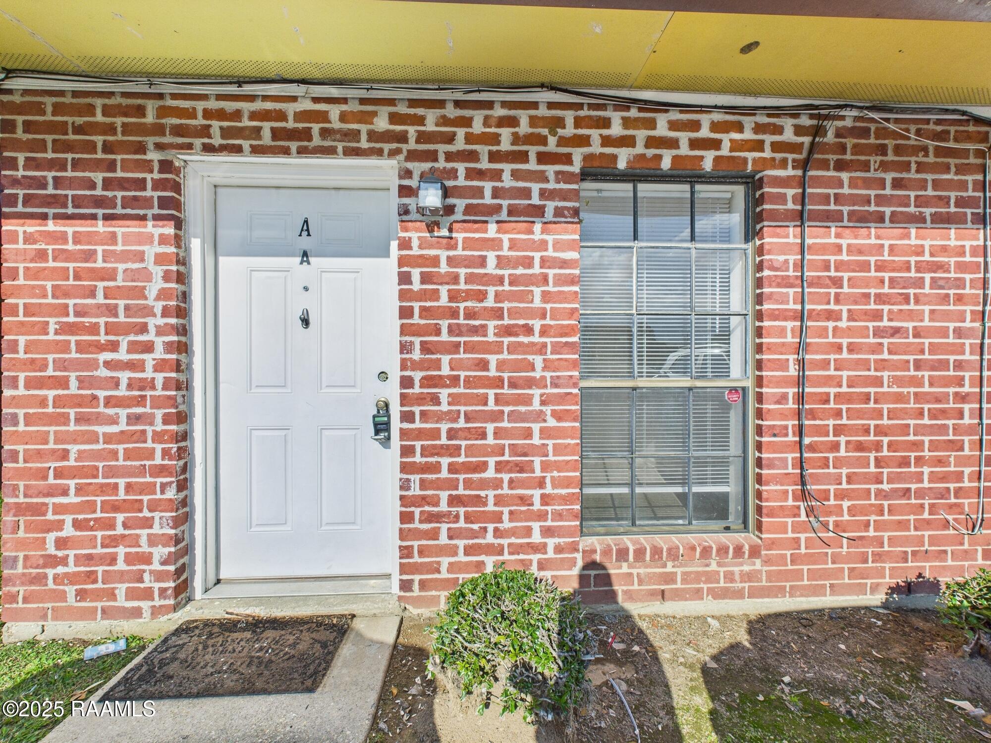 104 Country, Unit A Lafayette, LA 70508 - Photo 3 of 17 CAM04246G0-PR0205-STILL014