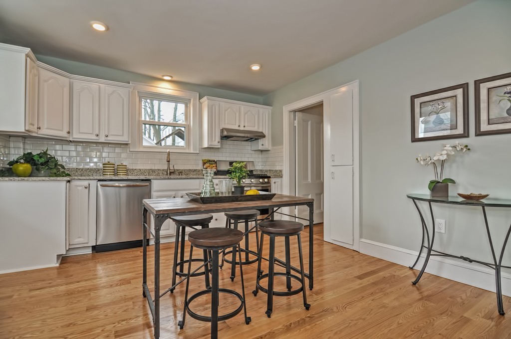 19 Faxon Road Quincy, MA 02171 - Photo 9 of 22 Gallery Image 9