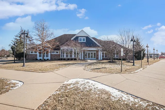 $250,000 | 4585 Camden Lane, Unit E, Yorkville, IL 60560