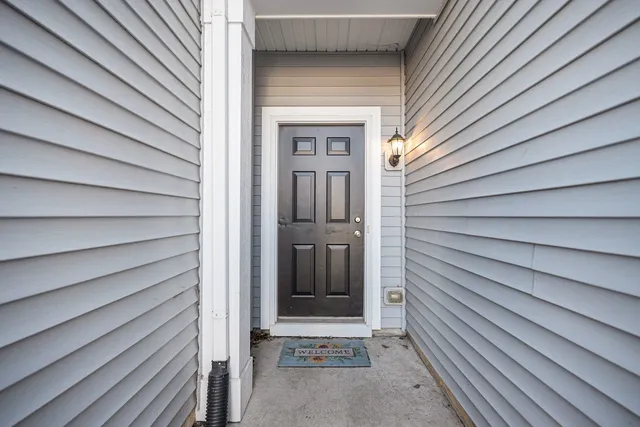 $250,000 | 4585 Camden Lane, Unit E, Yorkville, IL 60560