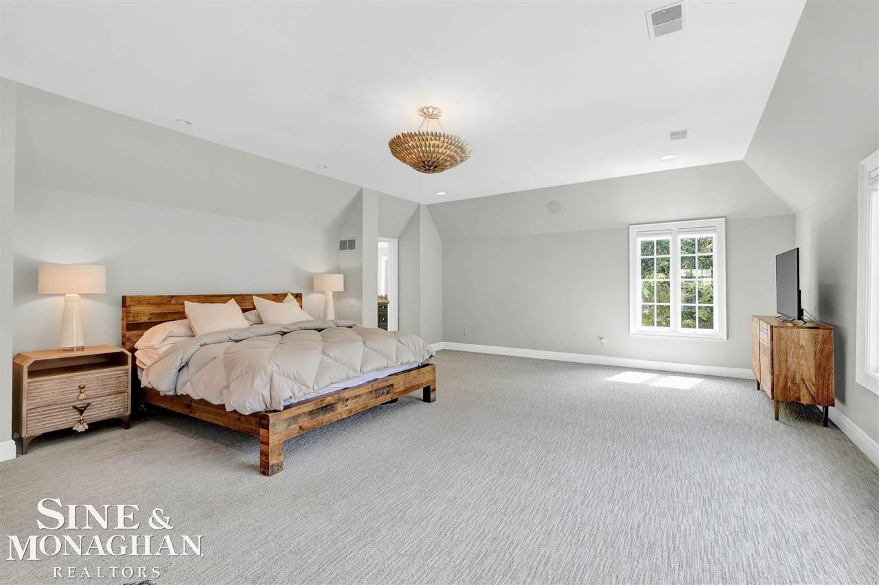 219 Cloverly Road Grosse Pointe, MI 48236 - Photo 30 of 71 50076283-29.JPG