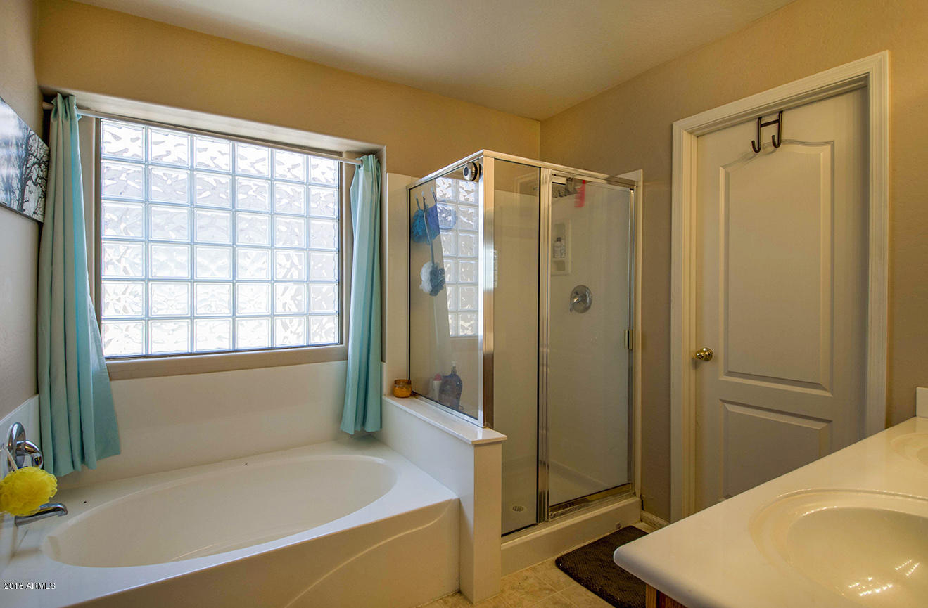 44837 West Applegate Road Maricopa, AZ 85139 - Photo 28 of 34 Master Bathroom