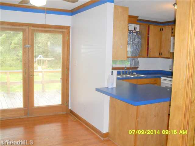 691 Allred Road Lexington, NC 27292 - Photo 5 of 16 Kitchen. DR and breakfast bar