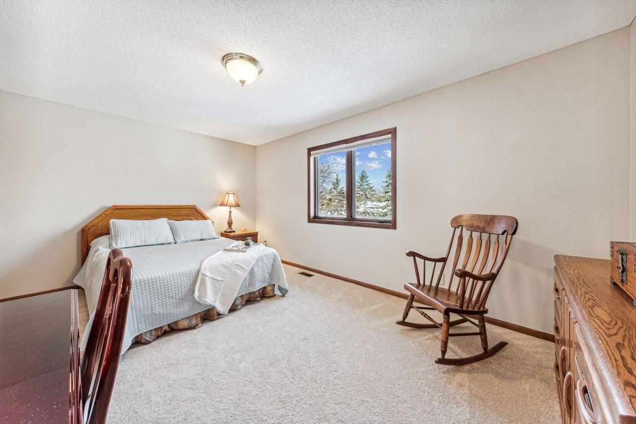 15210 Shadow Creek Road Maple Grove, MN 55311 - Photo 13 of 27 Gallery Image 13