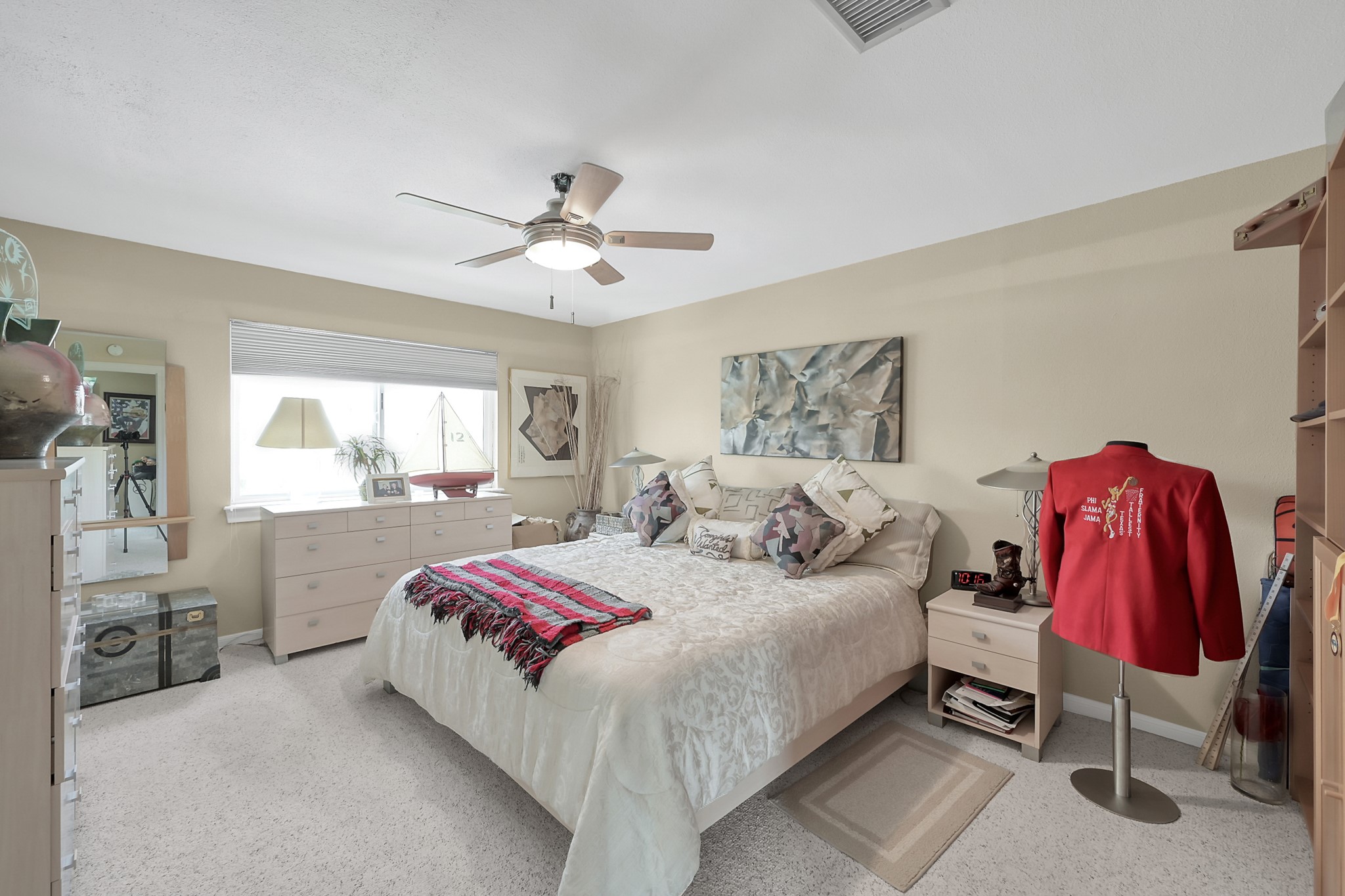63 April Point Drive South Montgomery, TX 77356 - Photo 19 of 28 Upstairs guest room