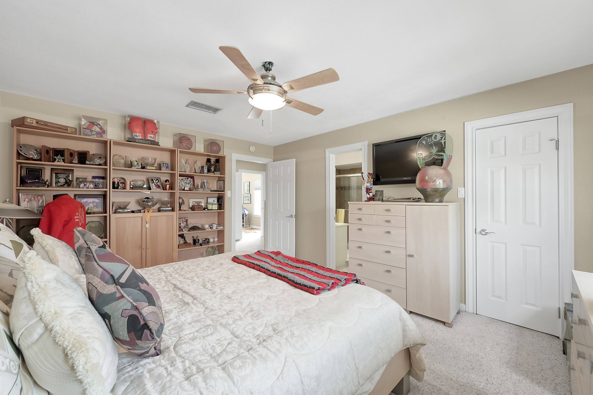 63 April Point Drive South Montgomery, TX 77356 - Photo 20 of 28 Another view of upstairs guest room with walk in closet & and bathroom access